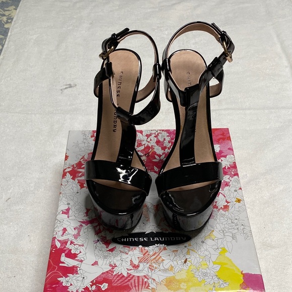 Chinese Laundry Glossy Black Heels - Picture 1 of 5